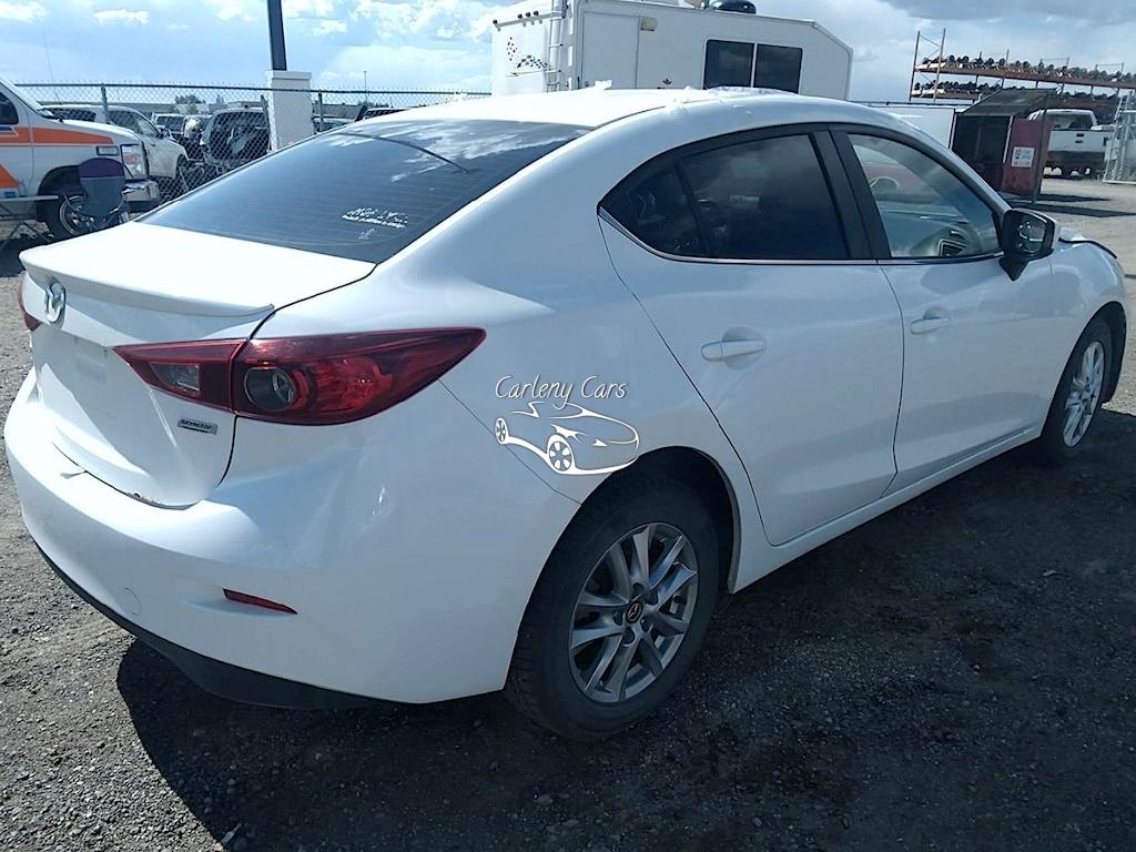 Carleny cars Mazda3 2016 white